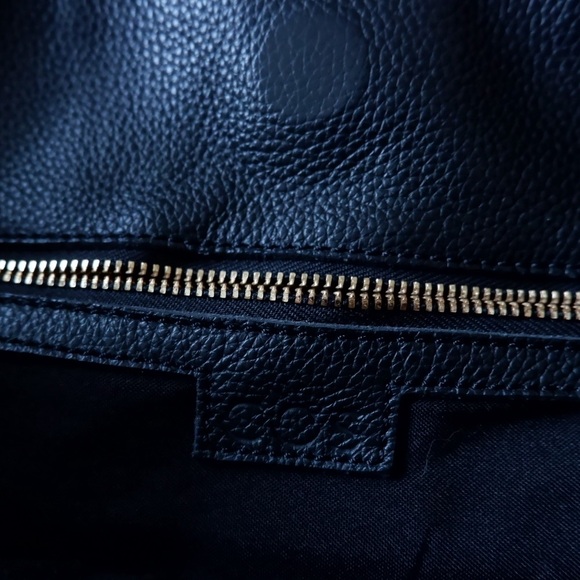 SOLD- COS Large Grained Leather Bag - Picture 10 of 11